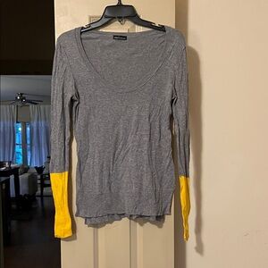 Moda International Gray Top with Yellow Sleeves